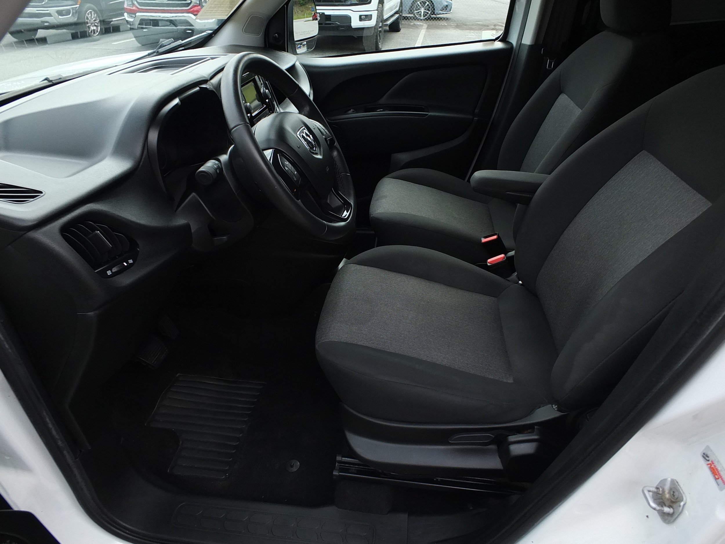 Used 2022 RAM ProMaster City Tradesman FWD image 11