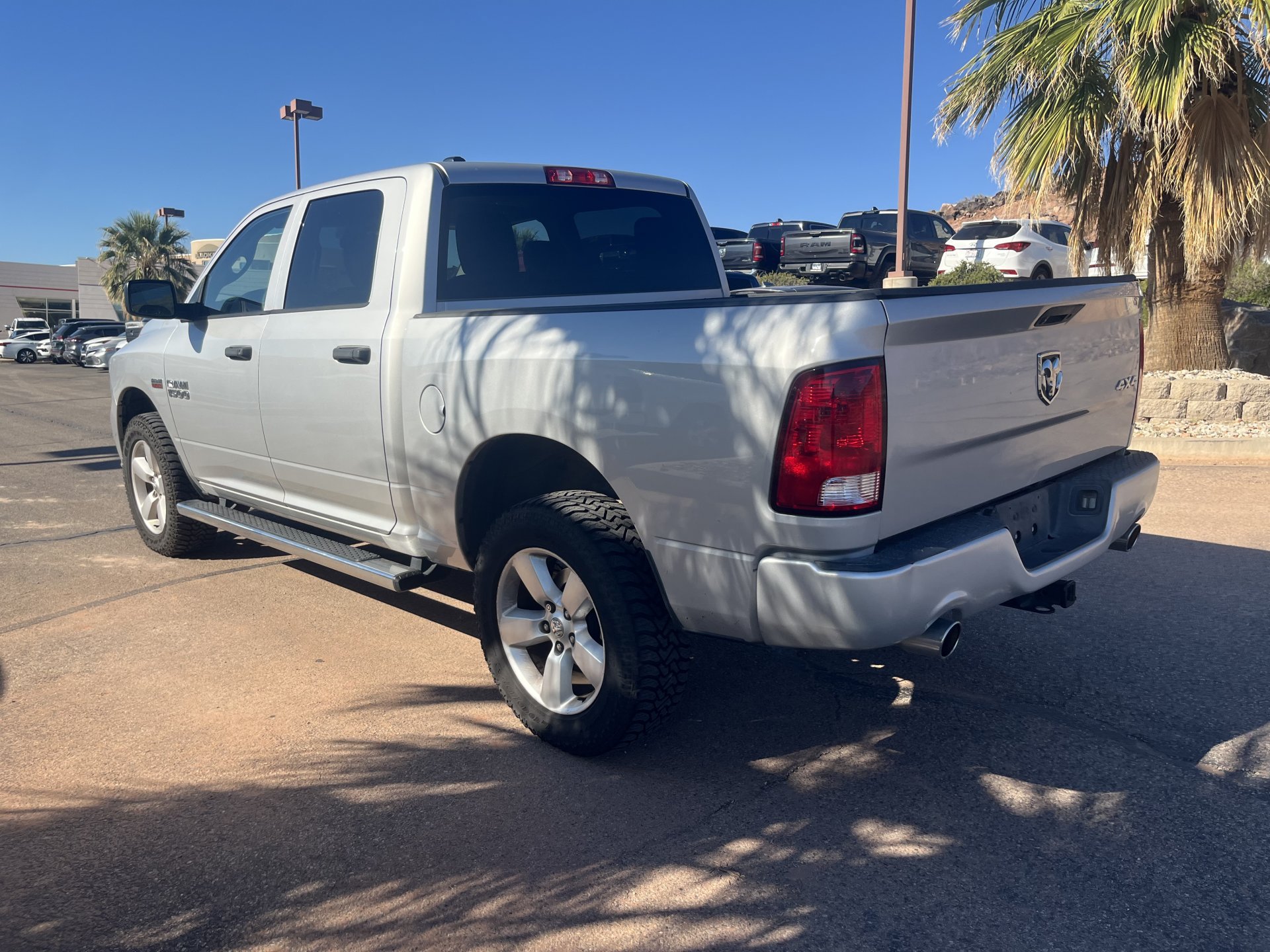 Used 2015 RAM 1500 Express AWD/4WD image 8