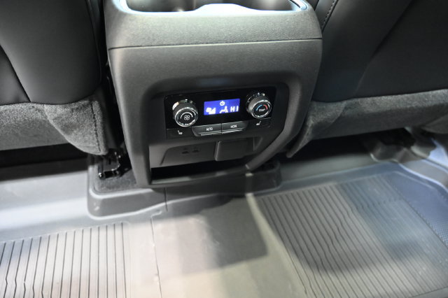 New 2027 Chevrolet Traverse RS w/ LPO, Floor Liner Package AWD/4WD image 29