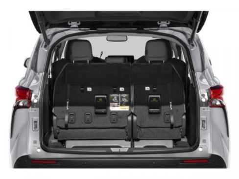 Used 2023 Toyota Sienna XLE image 11