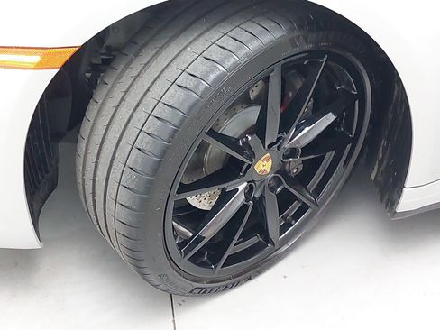 Certified 2021 Porsche 911 Carrera image 31