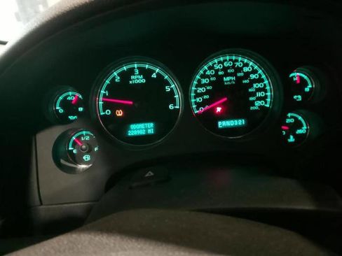 Used 2007 Chevrolet Avalanche LT w/ LT Preferred Equipment Group AWD/4WD image 38