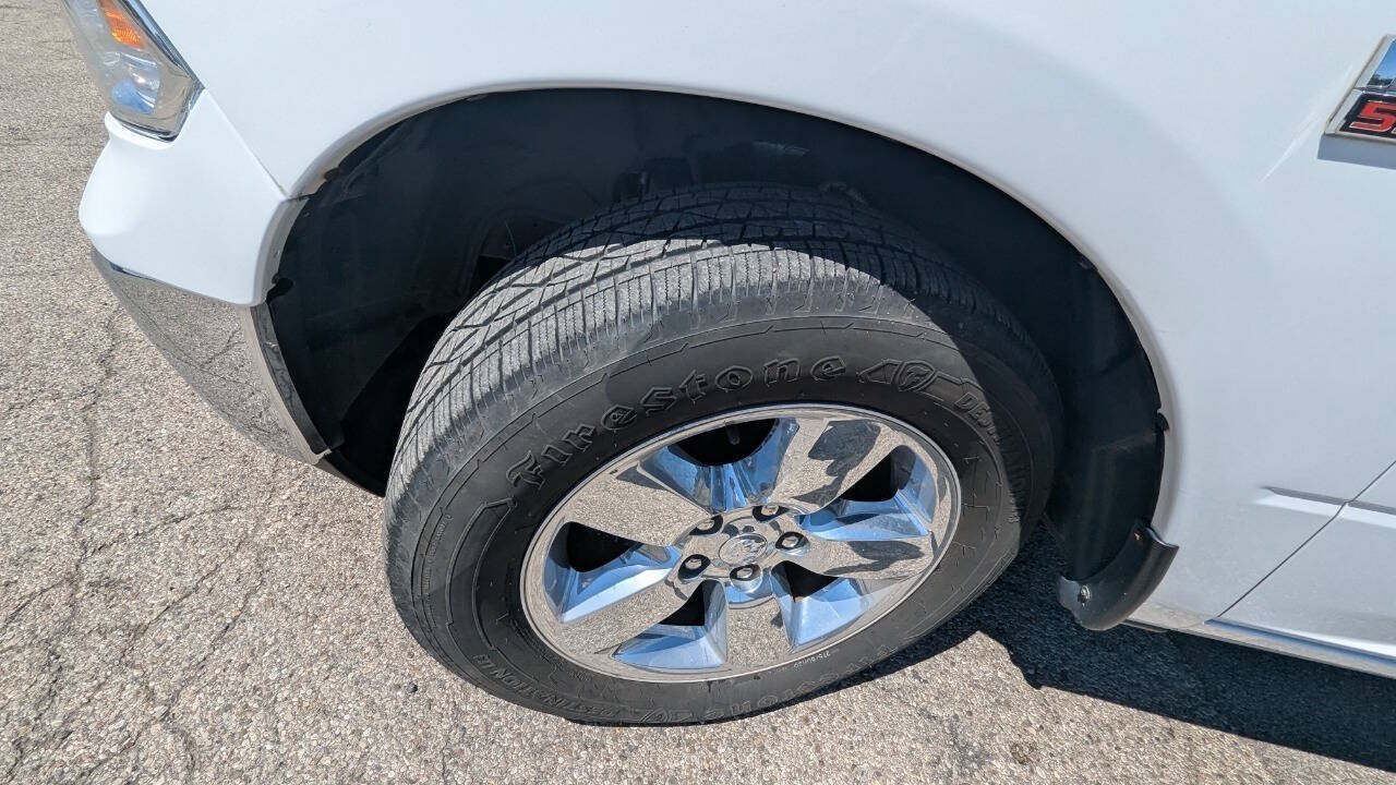 Used 2021 RAM 1500 Classic SLT RWD image 17