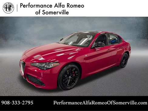Used 2024 Alfa Romeo Giulia Ti AWD/4WD image 1