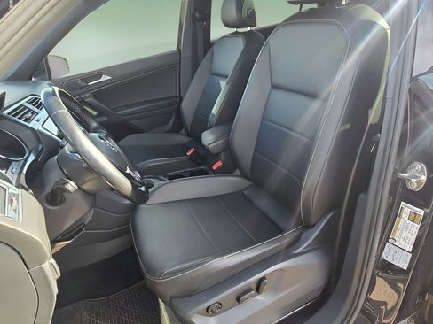 Used 2021 Volkswagen Tiguan SE R-Line image 13