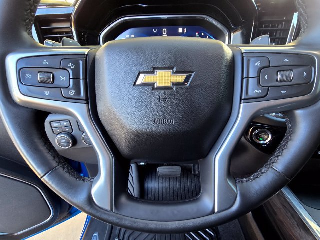 Used 2023 Chevrolet Silverado 1500 LTZ w/ LTZ Premium Package AWD/4WD image 15
