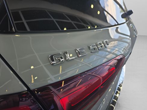 Certified 2026 Mercedes-Benz GLE 580 4MATIC image 6