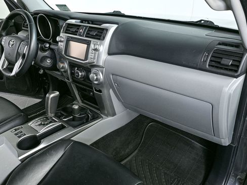 Used 2012 Toyota 4Runner SR5 w/ Premium Pkg AWD/4WD image 22