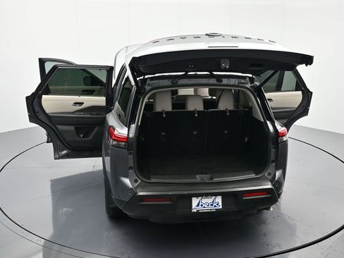 Certified 2023 Nissan Pathfinder SL w/ Black Appearance Package image 47