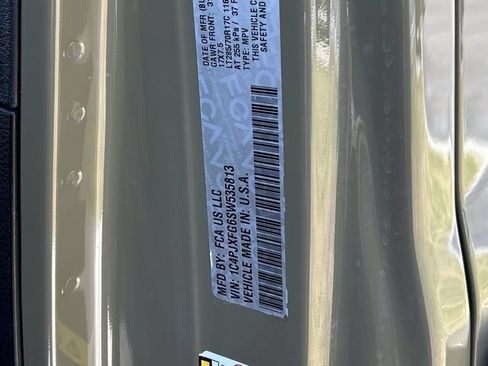 New 2025 Jeep Wrangler Unlimited Rubicon w/ Safety Group AWD/4WD image 22