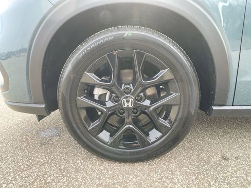 Certified 2025 Honda HR-V Sport image 11