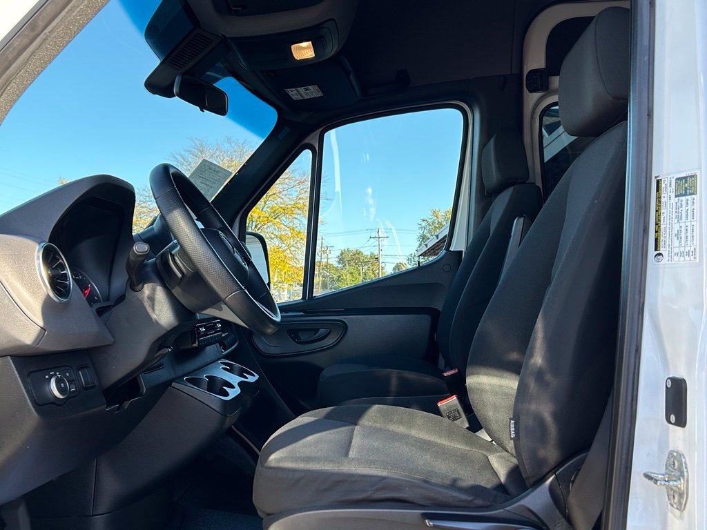 Used 2025 Mercedes-Benz Sprinter 2500 image 26
