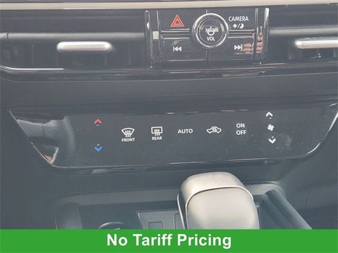 Certified 2025 Nissan Kicks SR w/ Illumination Package image 19