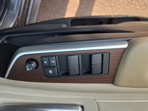 Certified 2024 Toyota Sienna XLE image 28