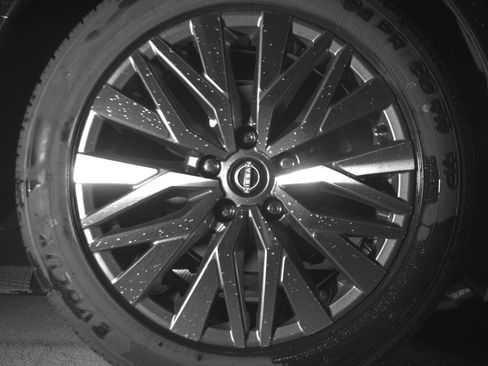 Used 2025 Nissan Altima 2.5 SV FWD image 18