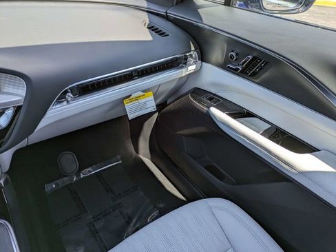 New 2025 Cadillac Lyriq Sport image 17