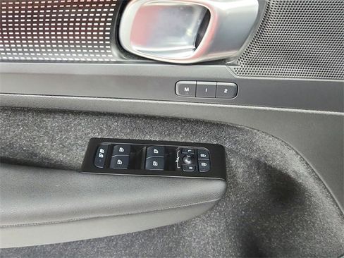 Used 2021 Volvo XC40 T5 R-Design w/ Protection Package image 30