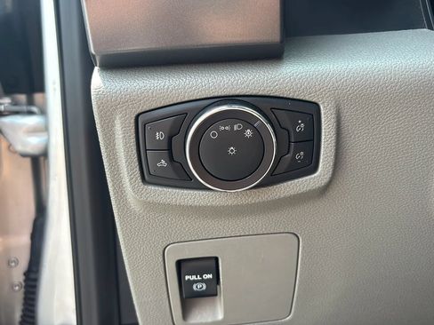 Used 2018 Ford F150 XLT AWD/4WD image 20