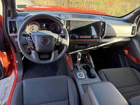 New 2026 Nissan Frontier PRO-4X w/ Pro-4x Convenience Package image 3