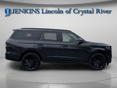 New 2025 Lincoln Navigator Reserve w/ Jet Appearance Package