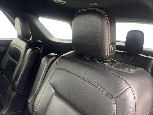 Used 2020 Ford Explorer XLT w/ Equipment Group 202A image 35