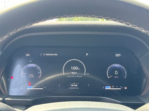 Used 2023 Jeep Grand Cherokee L Laredo RWD image 18