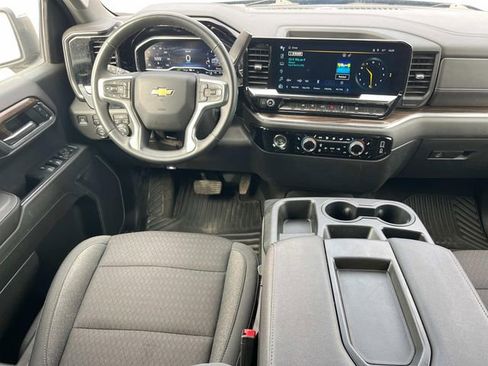 Used 2024 Chevrolet Silverado 1500 LT AWD/4WD image 17