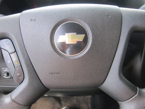 Used 2019 Chevrolet Express 3500 LT w/ LT Preferred Equipment Group image 10