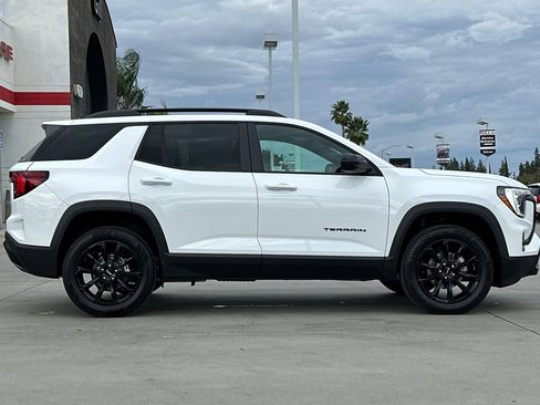 New 2026 GMC Terrain Elevation image 8