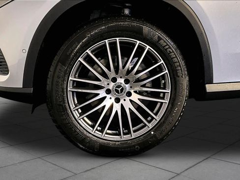 New 2026 Mercedes-Benz GLC 300 4MATIC image 17