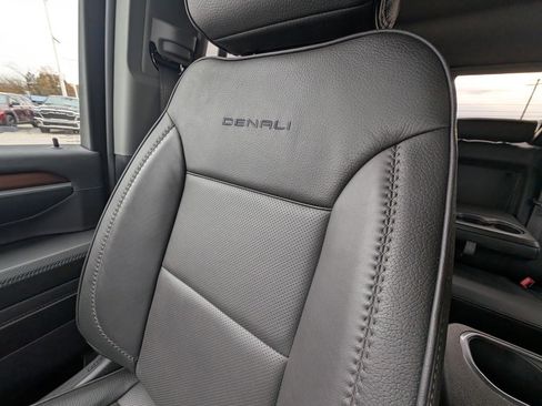 Used 2024 GMC Sierra 2500 Denali w/ Denali Reserve Package image 16