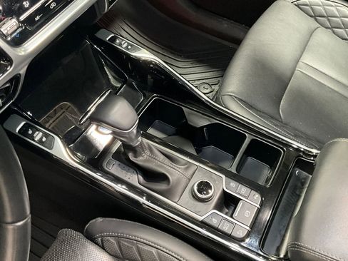 Used 2023 Kia Sorento SX Prestige image 16