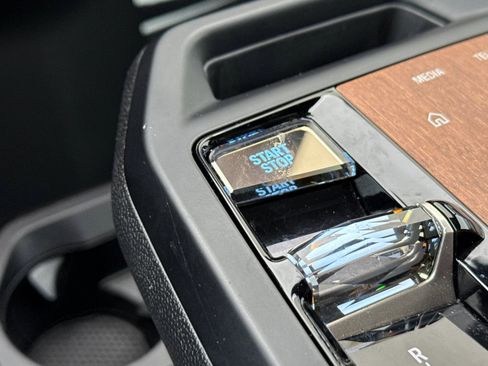 Used 2022 BMW iX xDrive50 w/ Premium Package image 15