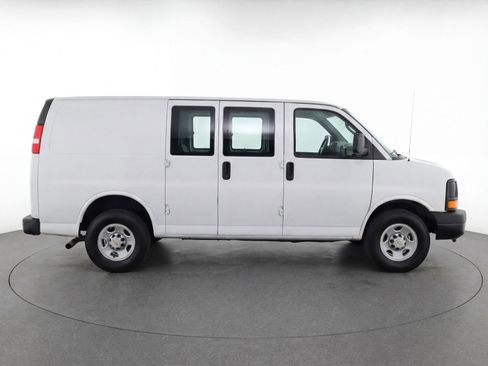 Used 2025 Chevrolet Express 3500 LT w/ LT Preferred Equipment Group RWD image 11