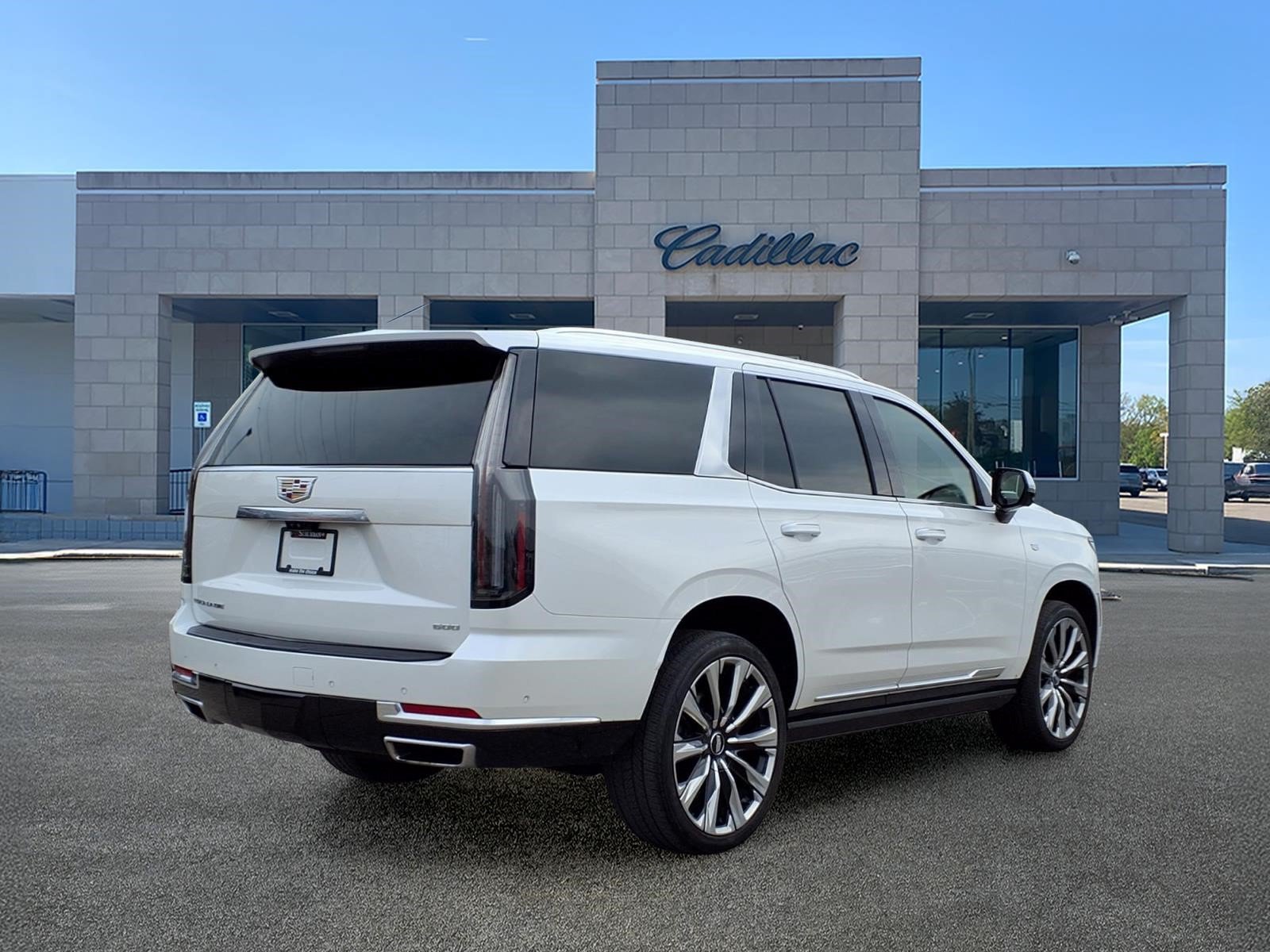 Used 2025 Cadillac Escalade Premium Luxury Platinum w/ LPO, Floor Liner Package AWD/4WD image 5
