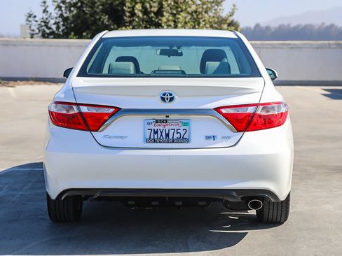 Used 2016 Toyota Camry SE FWD image 6