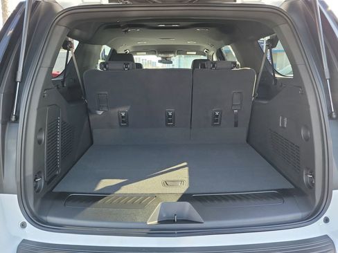 New 2026 Chevrolet Suburban LS RWD image 20