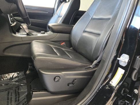 Used 2020 Jeep Grand Cherokee Limited AWD/4WD image 20