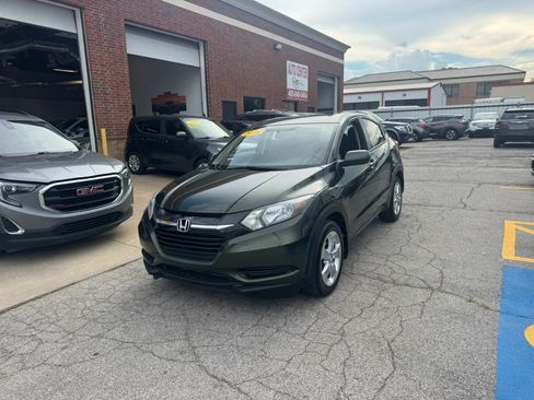 Used 2016 Honda HR-V LX image 1