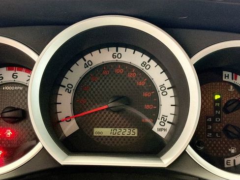 Used 2013 Toyota Tacoma 4x4 Double Cab w/ SR5 Pkg image 10