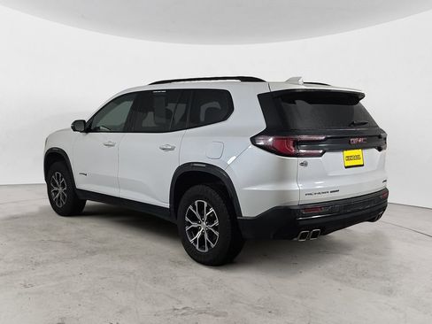Used 2024 GMC Acadia AT4 image 3