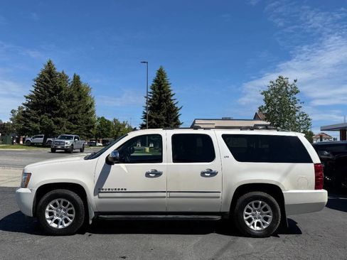 Used 2009 Chevrolet Suburban LTZ AWD/4WD image 3