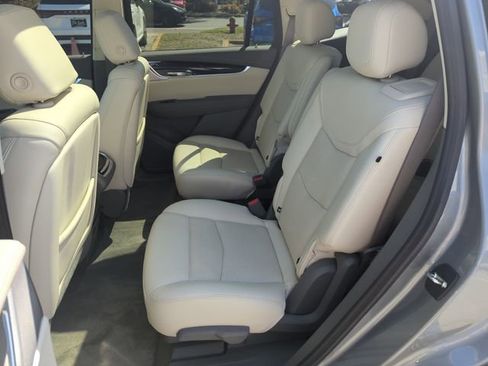 Used 2023 Cadillac XT6 Premium Luxury w/ Technology Package image 30