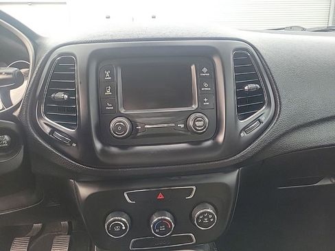 Used 2018 Jeep Compass Sport image 15