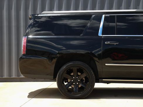 Used 2017 GMC Yukon XL Denali RWD image 27