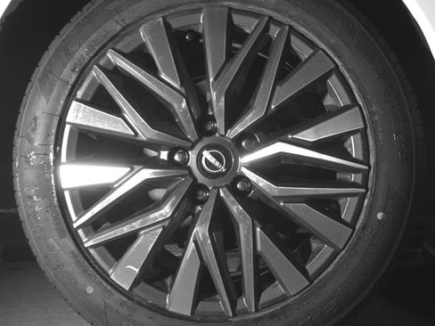 Used 2025 Nissan Altima 2.5 SV image 15