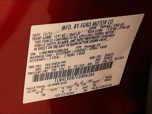 Used 2012 Lincoln MKS image 32