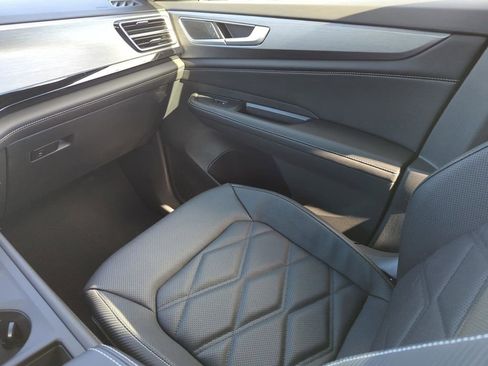 New 2026 Volkswagen Atlas Cross Sport SE image 33