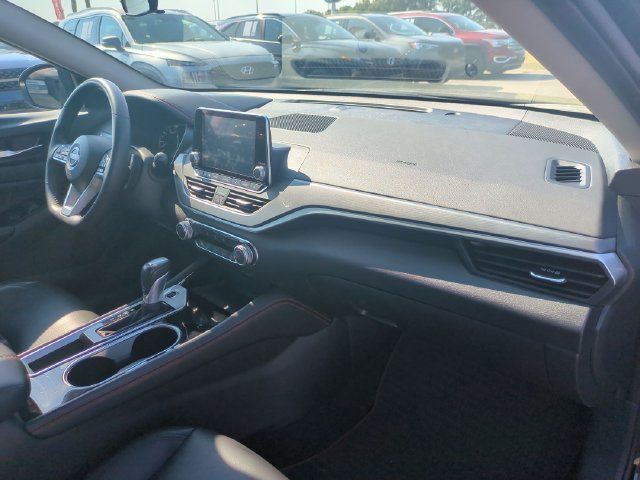Used 2025 Nissan Altima 2.5 SR FWD image 34