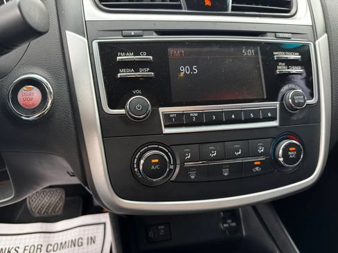 Used 2017 Nissan Altima 2.5 S w/ Power Driver Seat Package FWD image 18